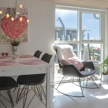 Gorgeous Home In Esbjerg V With House Sea View 度假居 埃斯比约